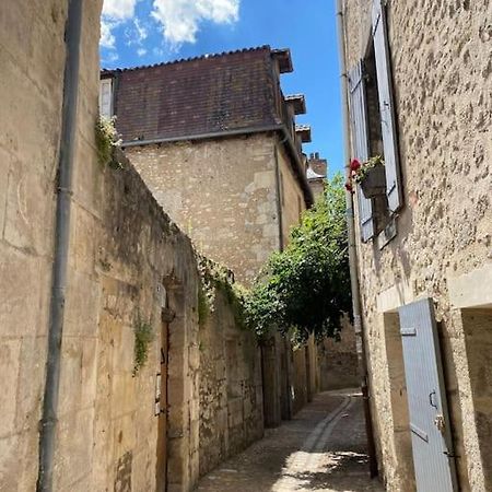 T2 Parfaitement Situe Au Pied De La Cathedrale Appartement Périgueux Buitenkant foto
