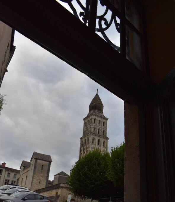 T2 Parfaitement Situe Au Pied De La Cathedrale Appartement Périgueux Buitenkant foto