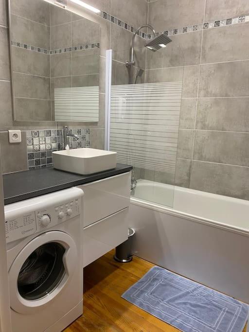 T2 Parfaitement Situe Au Pied De La Cathedrale Appartement Périgueux Buitenkant foto